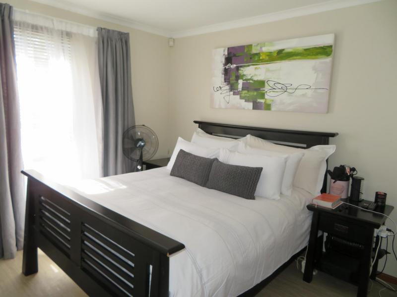 To Let 3 Bedroom Property for Rent in Eikenbosch Western Cape